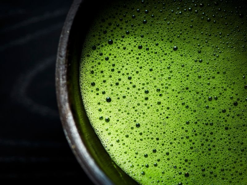 Was ist Matcha? Eine kleine Einführung rund um das Grünteepulver im Matcha Blog.