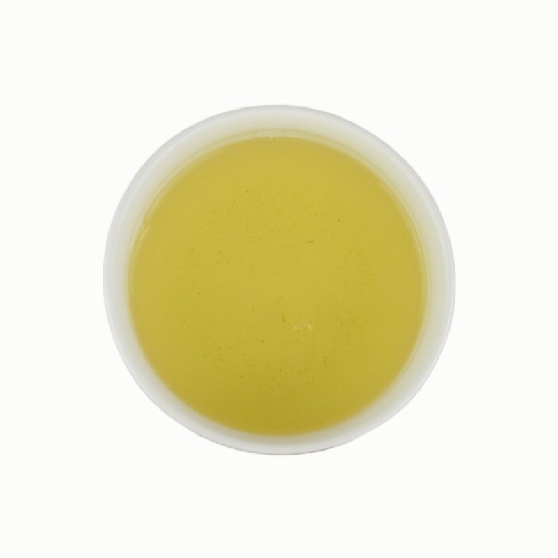 Kukicha Tee in Tasse serviert