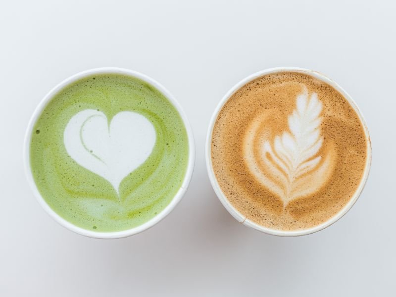 Matcha vs. Kaffee - Ist Matcha Tee eine Alternative zu Kaffee Blog post.