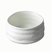 Thumbnail for Weiße, strukturierte Matcha Schale, mit hohen geraden Wänden zur optimalen Zubereitung von Matcha Tee